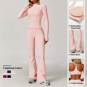 Set yoga rosa spazzolato con giacca a zip e pantaloni a zampa d'elefante con imbottiture