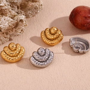 Fashion Stainless Steel Hammered Texture Fan Shaped Stud Earrings 18K Gold Plated Geometric Shell Earrings For Women