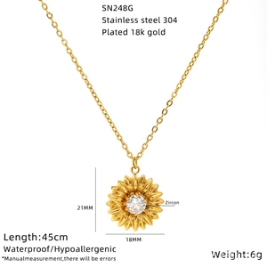 Detailed view of sunflower evil eye pendant with 21x18mm size specs and 45cm chain length