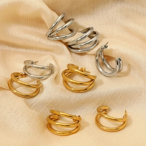Boucles d'oreilles créoles minimalistes à trois couches en or et argent poli