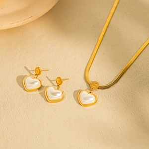 Titanium Steel Heart Artificial Pearl Pendant Necklace Gold Plated Snake Chain Love Engraved Elegant Jewelry For Women