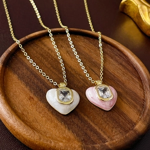 Heart Pendant Necklace French Vintage Style Copper Enamel Square Zircon Clavicle Chain For Women Elegant Jewelry