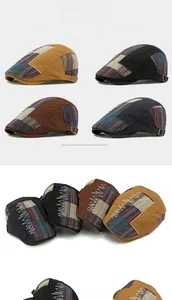 Détail de la casquette patchwork montrant la boucle métallique réglable et les coutures