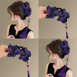Neuer Chinesischer Stil Bestickte Schmetterling Haarklammer Elegante Quaste Shark Clip Handgemachter Blumenschmuck Für Damen