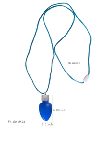 Blauwe gloeilamp hanger ketting met bijpassend blauw koord voor kerstversiering