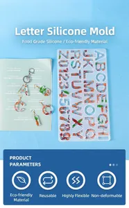 Details zur Silikonform für Buchstaben mit Blumen-Epoxidharz-Elementen und Metallschließen
