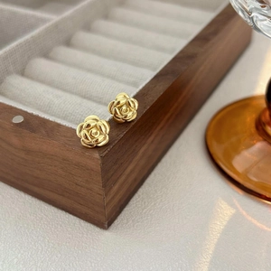 French vintage 925 sterling silver gold rose flower stud earrings on wooden box