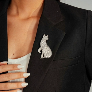 Vintage Cat Brooch Alloy Animal Pin Hollow Out Geometric Textured Antique Style Fashion Accessory For Women Suit Lapel