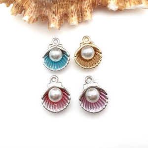 Ocean shell pearl pendants in gold and silver finish for DIY jewelry making