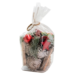 Natuurlijke dennenappels kerstversiering set met rode bessen en kaneelstokjes verpakking