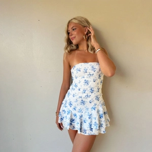 Vestito Mini Stampa Floreale Donna Senza Spalline Tubino Orlo Con Volant Sexy Vestibilità Aderente Vacanze Poliestere