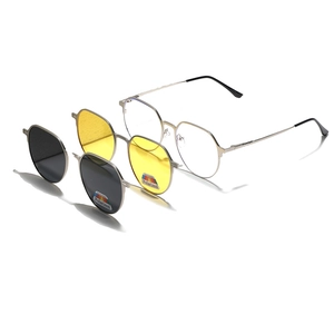 Polygonal metal glasses frame with grey and yellow magnetic polarized clip-on lenses