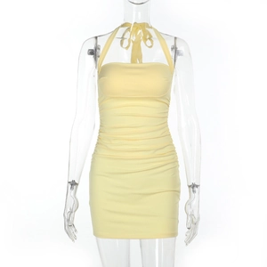 Ärmelloses hellgelbes Neckholder-Minikleid in Bodycon-Passform mit gerafften Seitendetails
