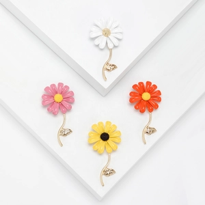Daisy Flower Brooch Alloy Drip Oil Enamel Pin Gold Stem Sunflower Anti-exposure Pin Fashion Jewelry For Women Clothing Decor