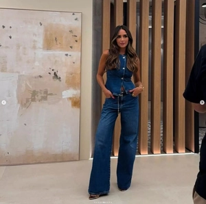 Chic dark blue sleeveless denim vest and high-waist wide-leg pants fashion set for women