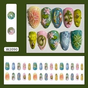 Faux ongles 3D avec motifs de lotus et carpes koï en couleurs assorties à coller
