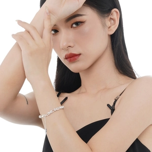 Handcrafted S925 sterling silver knot layered bracelet for women in polished silver