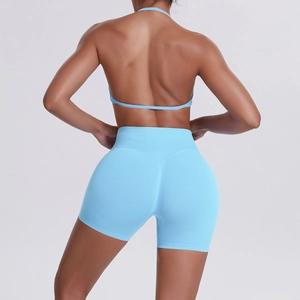 Πίσω όψη γαλάζιου αθλητικού σουτιέν και ψηλόμεσου σορτς γυμναστικής με εφέ ανόρθωσης