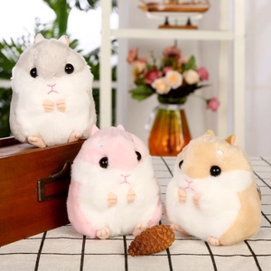 Drei süße Hamster-Plüsch-Schlüsselanhänger in Grau Pink und Gelb für Taschen Geschenke