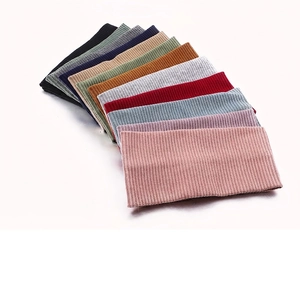 Bandeaux en tricot côtelé élastique en plusieurs couleurs pour le sport et le visage