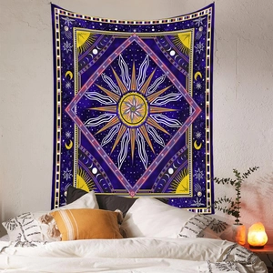 Boho Wandteppich mit Sonne, Mond und Tierkreiszeichen für die Schlafzimmerdekoration