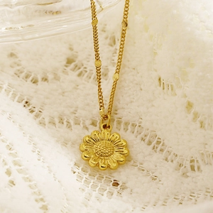 Collana con ciondolo a girasole dorato da donna con catena a paillettes molto raffinata