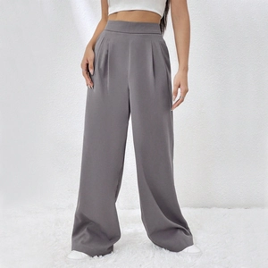 Vista dettagliata dei pantaloni a gamba larga grigio scuro a vita alta in tessuto elegante