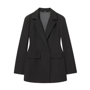 Robe blazer croisée noire élégante avec taille cintrée et manches longues