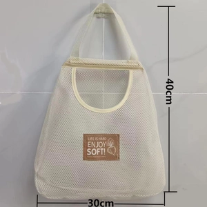 Wall-mounted off-white mesh storage bag for ginger and garlic, 30x40cm breathable polyester