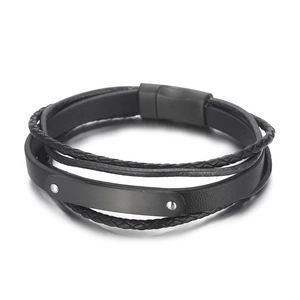 Bracciale multistrato in pelle nera con piastra metallica personalizzabile e chiusura magnetica