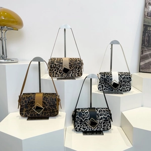 Borsa Sottoascellare alla Moda con Stampa Leopardata Donna Pelle PU Piccola Borsa a Spalla Quadrata Cuciture a Contrasto