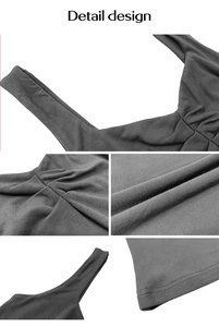 Détail du haut en maille côtelée gris anthracite avec décolleté froncé et coutures précises