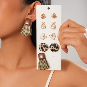 Vintage Geometric Heart Earrings Alloy Imitation Artificial Pearl Leather Fabric Leopard Pattern With 925 Sterling Silver Earring Post