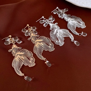 Orecchini Pendenti A Forma Di Pesce Rosso Stile Cinese Cavo In Rame Con Perno In Argento Sterling 925