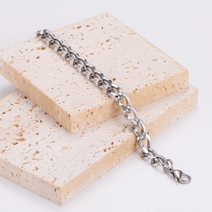 Polished 9.5mm stainless steel heavy link chain bracelet with lobster clasp on stone