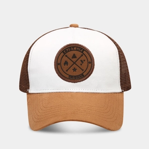 Casquette trucker tricolore en mesh avec visière en daim et patch cuir Enjoy Life