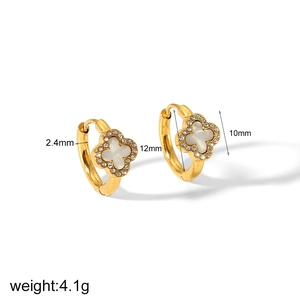 Detailed size specifications for 18k gold clover earrings with white mother of pearl
