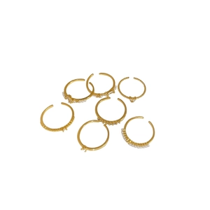 French style 7pcs golden ring set with zircon flower and pearls in an open design