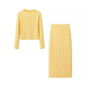 Ensemble en tricot jaune pour femme avec haut à manches longues et jupe mi-longue