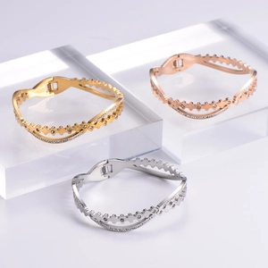 Three-color hollow bracelets in gold, rose gold, and silver with sparkling inset stones