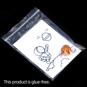 20mm natural crystal planet stone with astronaut illustration card in sealed packaging