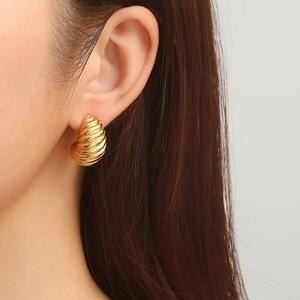 Chic gold-plated twisted croissant earrings for women in premium stainless steel