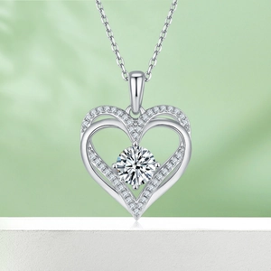 Collier coeur en argent sterling S925 avec pendentif diamant moissanite 1,2 carat