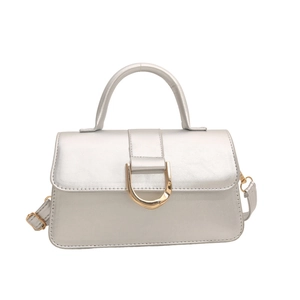 Sac rétro argenté avec boucle dorée en U et bandoulière réglable pour femmes
