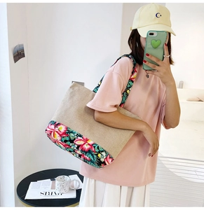 Ethnic style canvas tote bag with floral patchwork pattern and large capacity shoulder strap