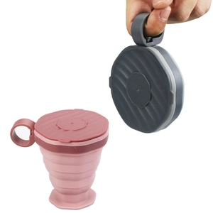 Bicchieri pieghevoli in silicone da viaggio rosa e grigi con coperchi e laccetti