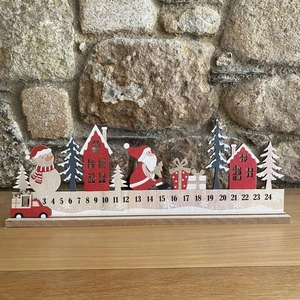 Hölzerner Adventskalender mit Weihnachtsmann-Motiv und einem verschiebbaren roten LKW-Marker