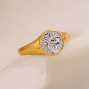 Vintage Signet Ring Stainless Steel 18K Gold Plated Moon Sunburst Pattern Zircon Celestial Jewelry For Women
