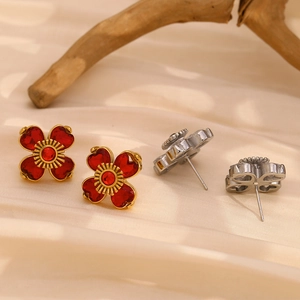 Boucles d'oreilles fleurs vintage plaquées or 18 carats avec pierres en zircon rouges