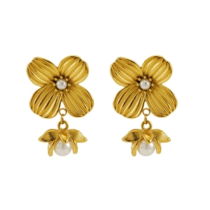 18K gold plated stainless steel floral earrings featuring white pearls in retro style